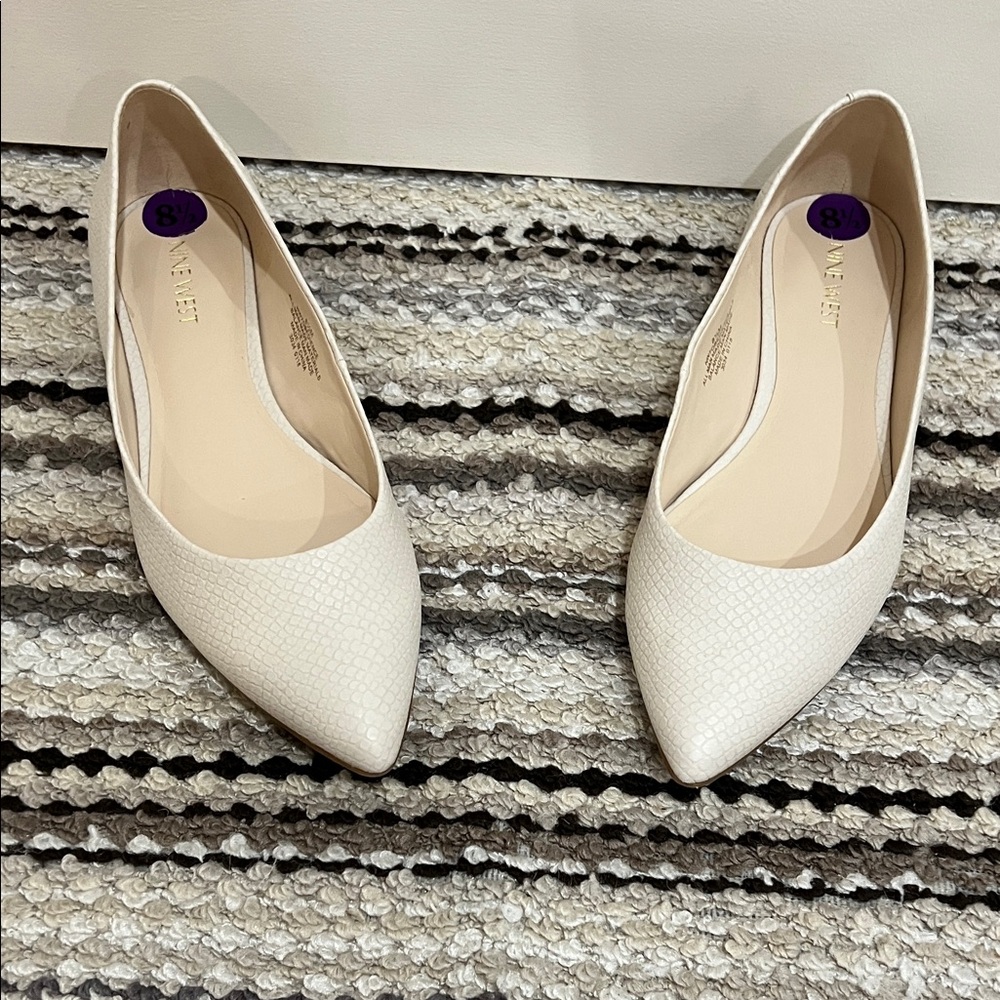 Nine West, woman’s, off white, pumps. Size 8 1/2” medium. NWT!